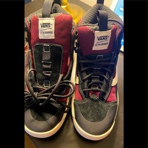 BRANDNEW high top vans!!!